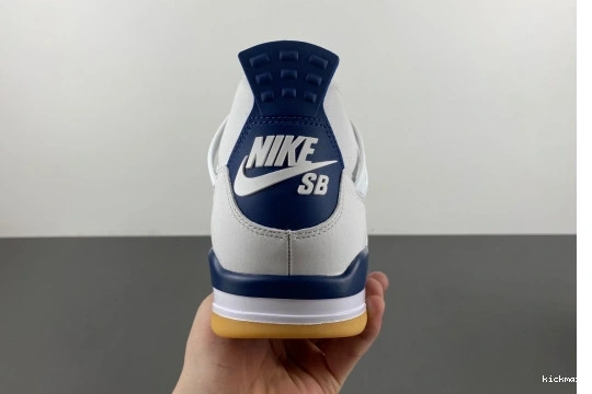 DR5415-100 Retro  4 SB Jordan DR5415-100 Navy 0513